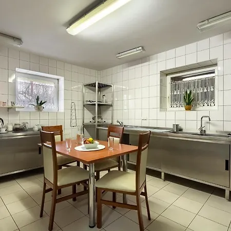 Gasthuis Sarenka 3*